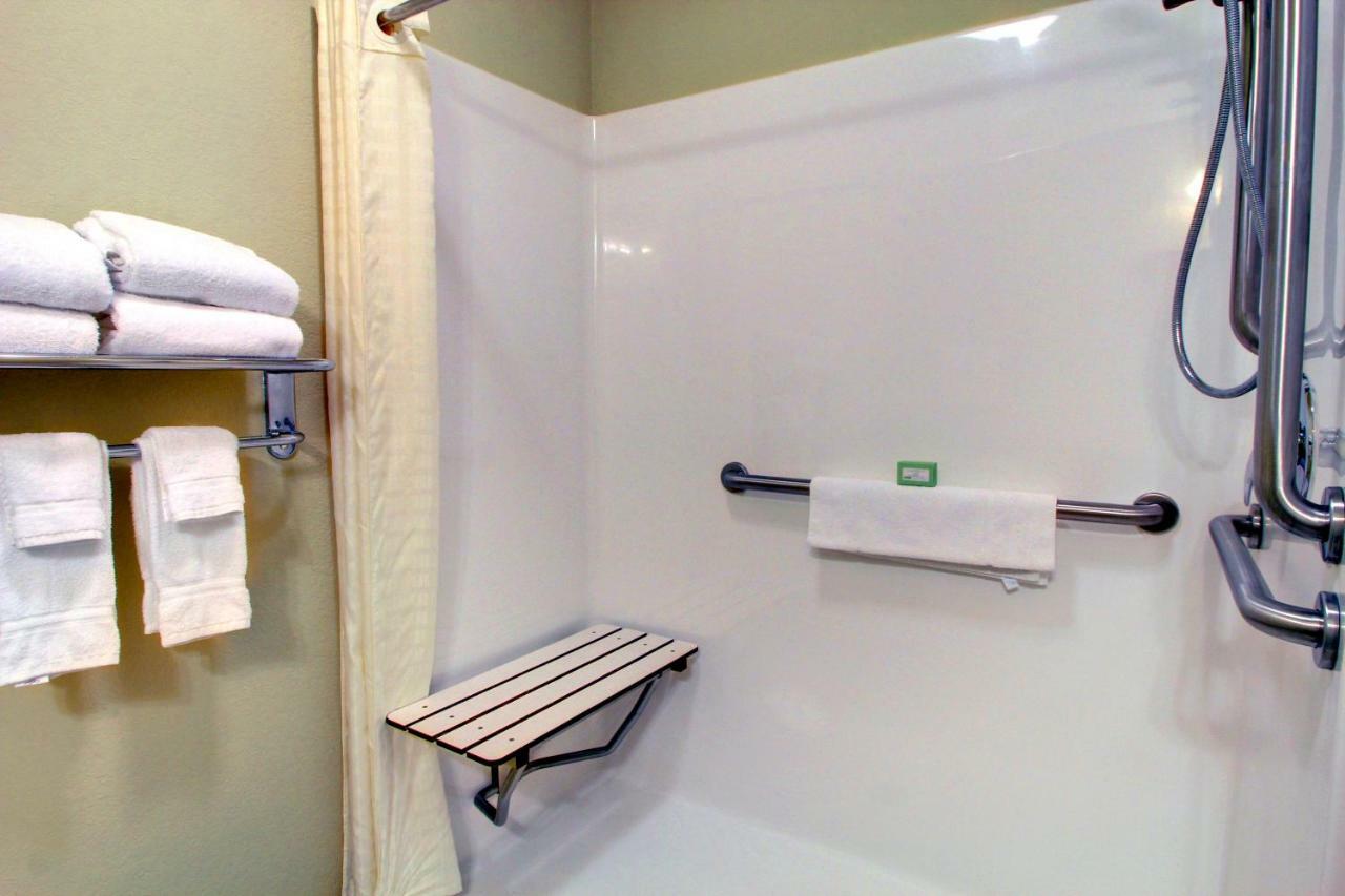 Cobblestone Inn & Suites - Carrington Екстер'єр фото